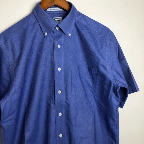 Men’s L.L Bean Wrinkle Resistant Button Up Shirt - Picture 3 of 5